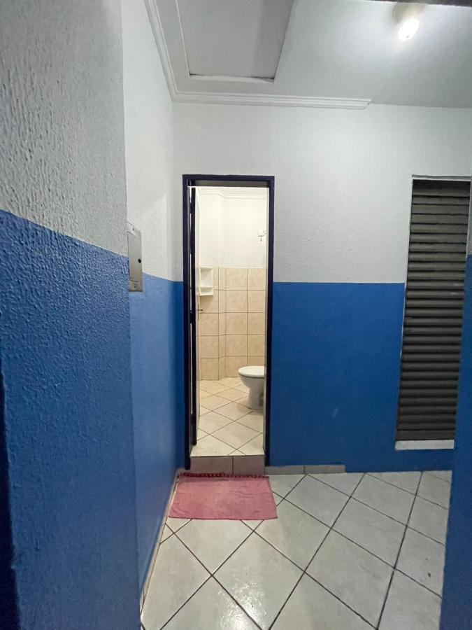 Portaria E Circulacao De Hospedes So Ate 23 Horas - Reabre As 5 Horas - Compartilhado Tompell Hostel Ponta Porã 외부 사진
