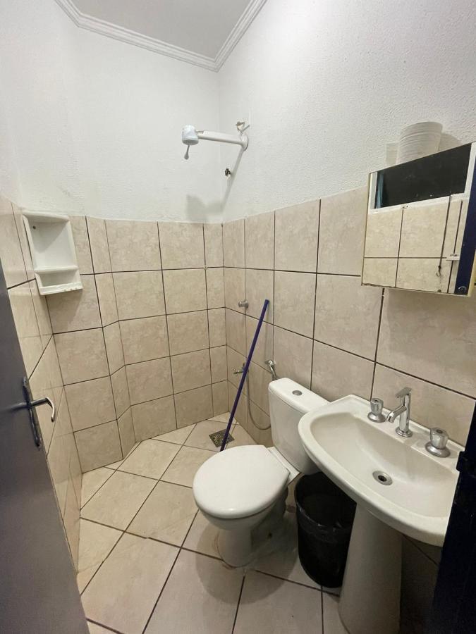 Portaria E Circulacao De Hospedes So Ate 23 Horas - Reabre As 5 Horas - Compartilhado Tompell Hostel Ponta Porã 외부 사진